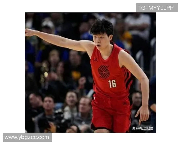 今天小杨有机会登场吗！开拓者三节战罢已经领先76人26分！